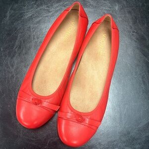 VIONIC Red Ballet Flat AMORIE 9.5